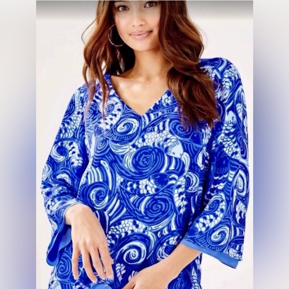 Lilly Pulitzer Tops - Lilly Pulitzer NWT FLORIN 3/4 SLEEVE V-NECK SO OFFISHAL